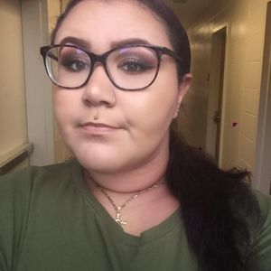 Meet your Posher, Alydia